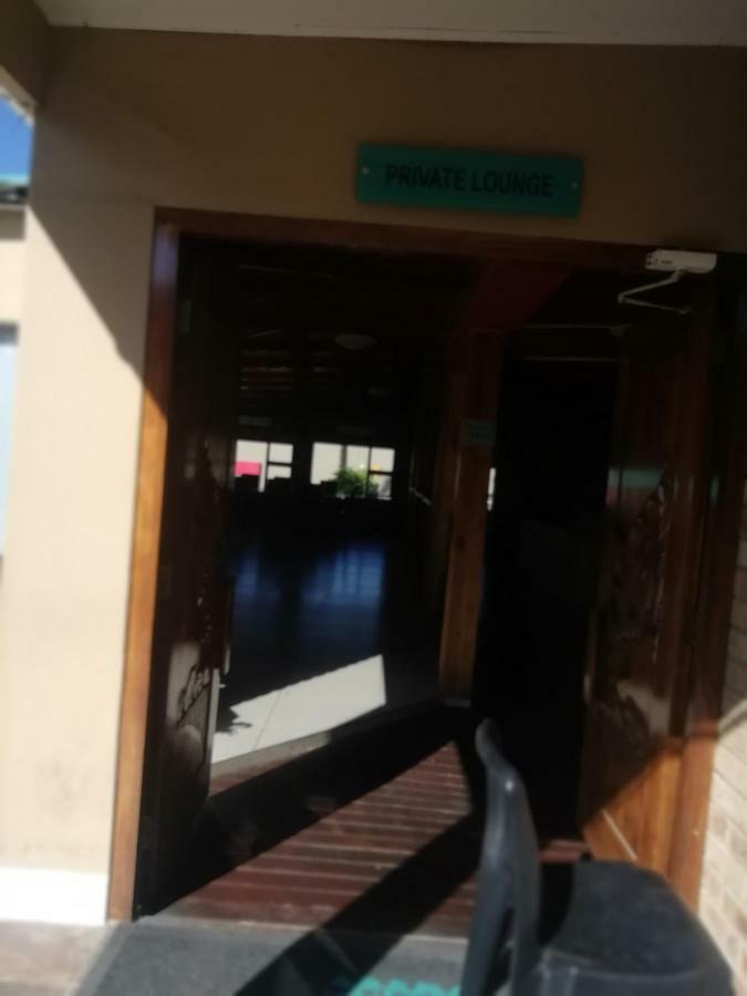 Hemmingways King William's Town Exterior foto